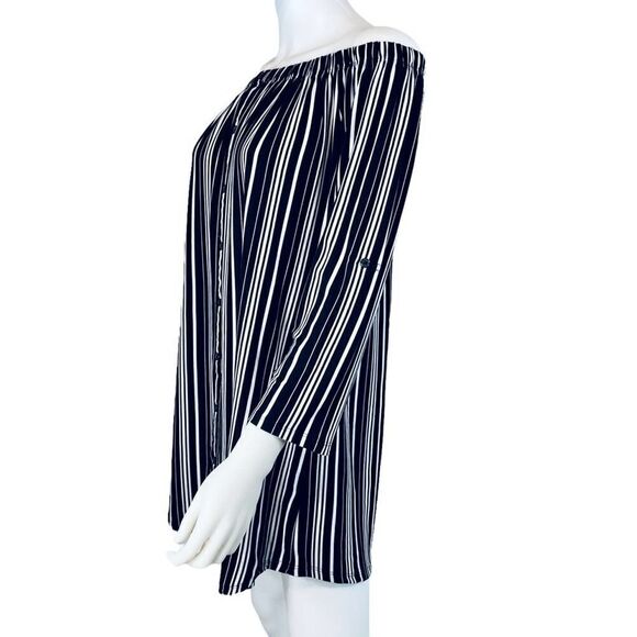 No Comment Off-the-shoulder Striped Mini Dress - Picture 4 of 8